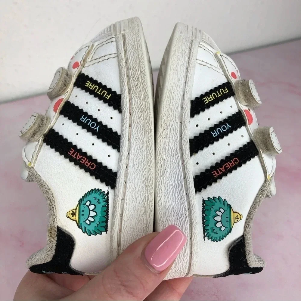 Adidas x Kevin Lyons sneakers‎ Superstar Monster Art size 4 infant
